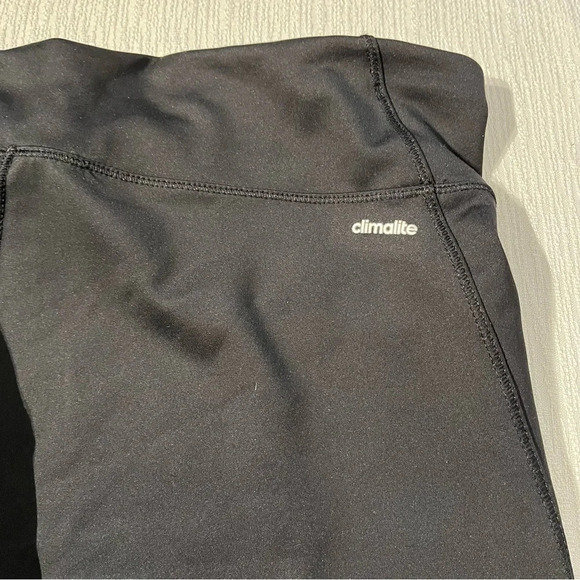 Black athletes spandex adidas capris size large woman’s - Picture 2 of 11